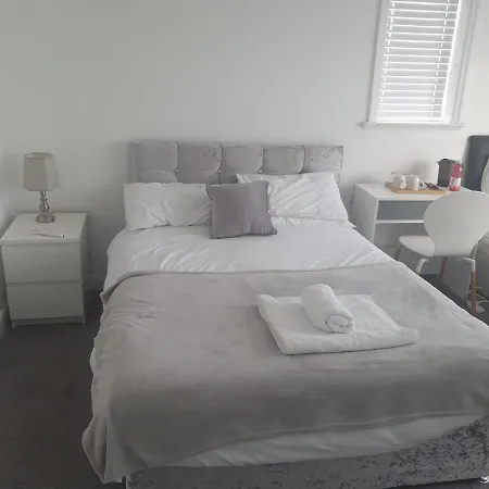 Elsham Gardens - Shared Facilities *