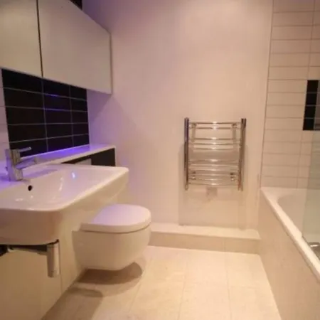 Sky Place 公寓式酒店 2*