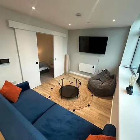 Apartment Stylish, Top-floor 1 Bed Manchester