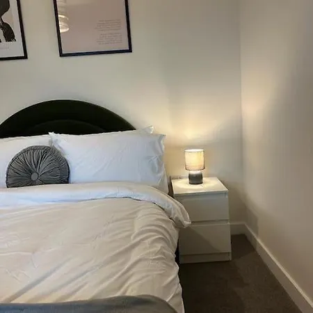 Stylish, Top-floor 1 Bed Manchester