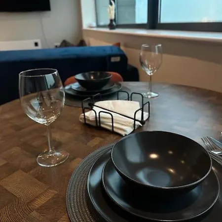 Stylish, Top-floor 1 Bed Manchester