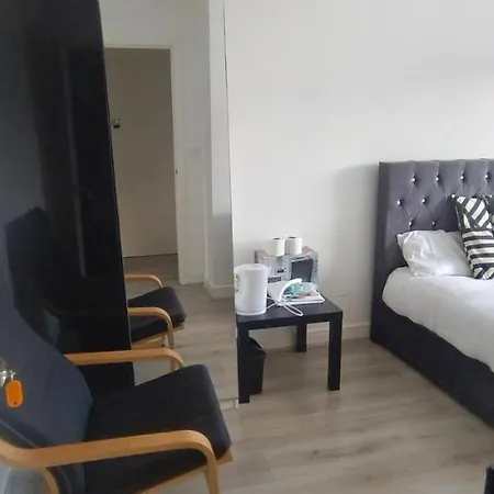 Free Car Park And Walk To Coop, Etihad , Piccadilly,free Snacks * Manchester