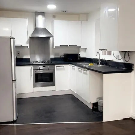 2 Bedroom Apartment, Free Parking & Wifi Near City Centre Apartmán Manchester