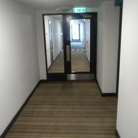 Savoy Court Манчестер