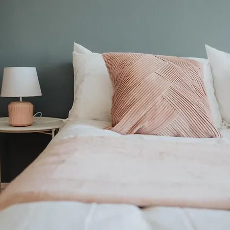 Chique Abode - Parking - 8mins To City Manchester