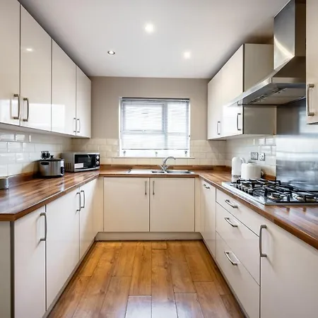 Serviced Northernnightzzz - The Gardens