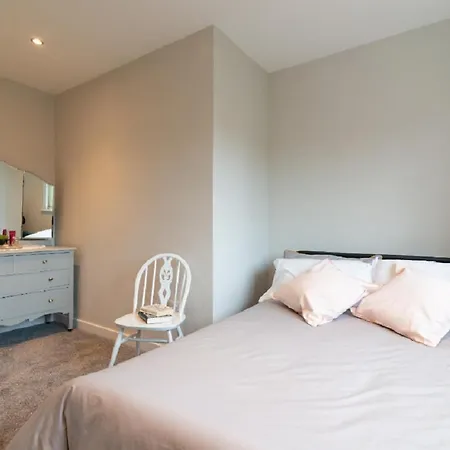 Hébergement de vacances Contractor Sleeps 6 - 11 - Airport *
