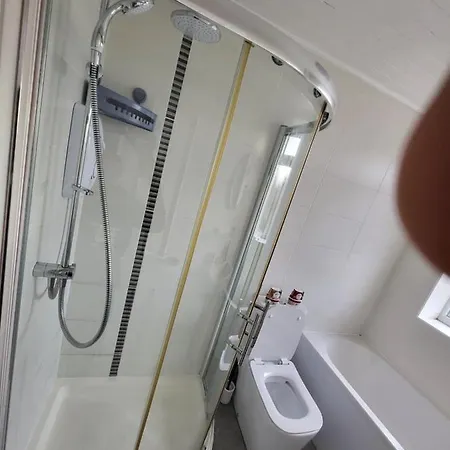 Serene 3br With Free Parking *