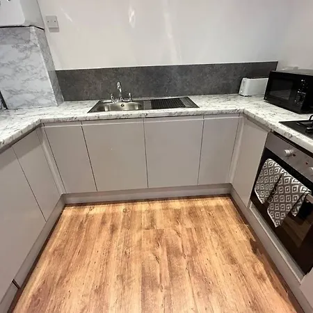Spacious 1-bed In Stretford