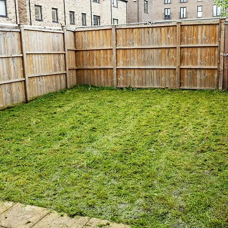 Beautifully Fab 3 Bedroom 4 Beds New 8 Guests Stretford Trafford *