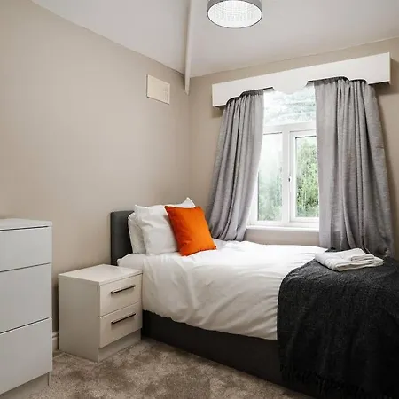 Charming 3bd Didsbury House Apartament Manchester