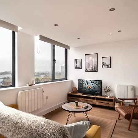 Stayzeni, Alexandra Rise Super 1 Bed Apartment *