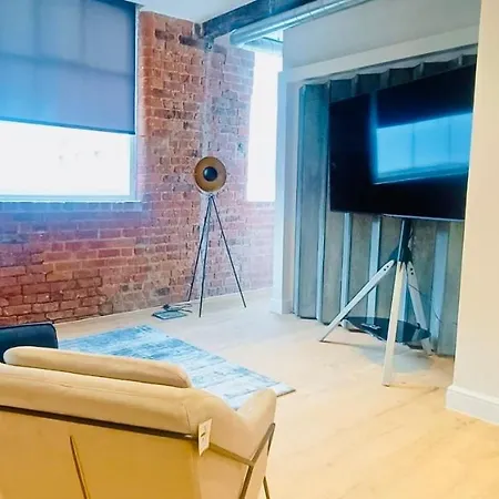 Lovely One Bedroom Mill Available In Ancoats Daire *