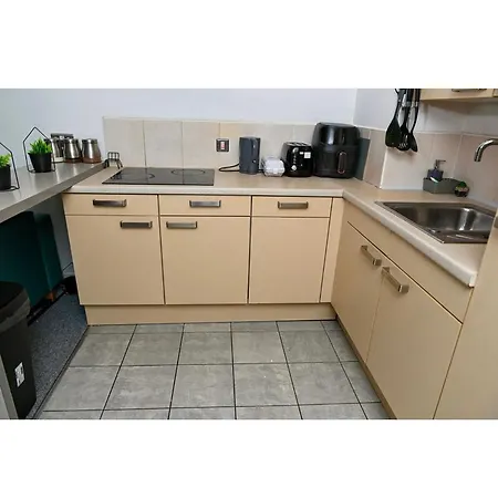 In A Flat 曼彻斯特