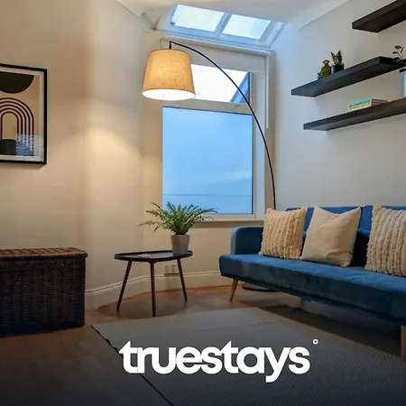 Crawford House - Stunning 2 Bedroom House In Ferienhaus