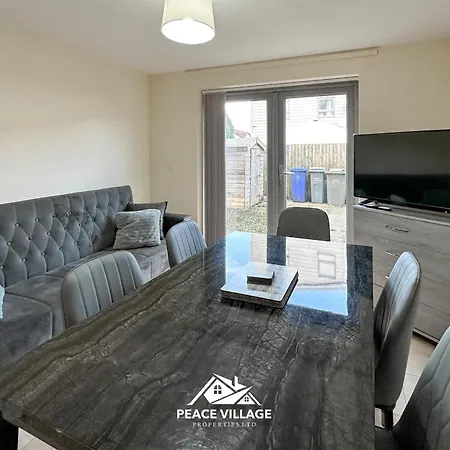 Prázdninový dům Ashton Co-living - Private Self-cater Manchester