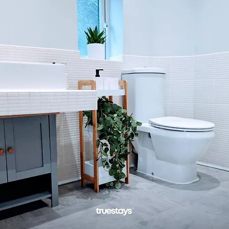 Ferienhaus Crawford House - Stunning 2 Bedroom House In