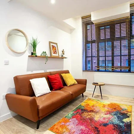 Super 2 Bed Close To Victoria Station *