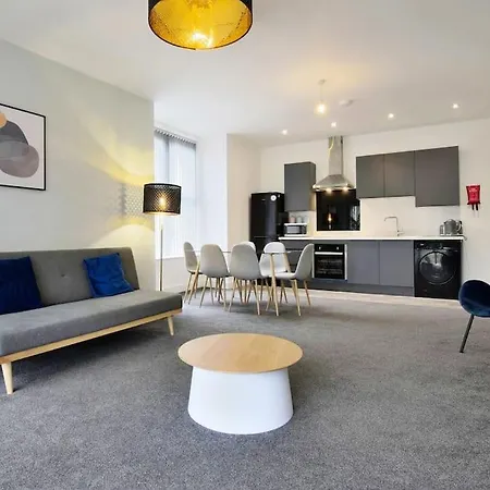 Daire Free Parking - Spacious 2-br Close To Salford Royal *