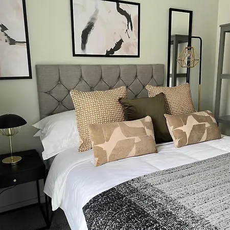 Stunning + Free Parking * Manchester