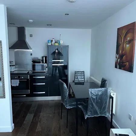 Luxus Smart * Mánchester
