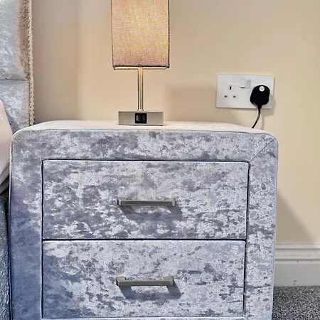 Full In Heywood Street Near Cheetham Hill Ferienhaus Manchester