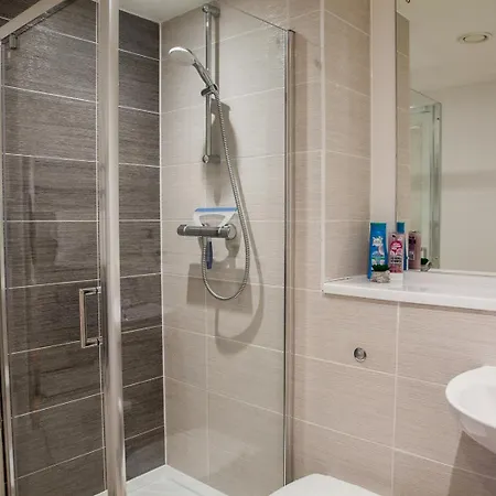 Luxury 2 Bed Apartment