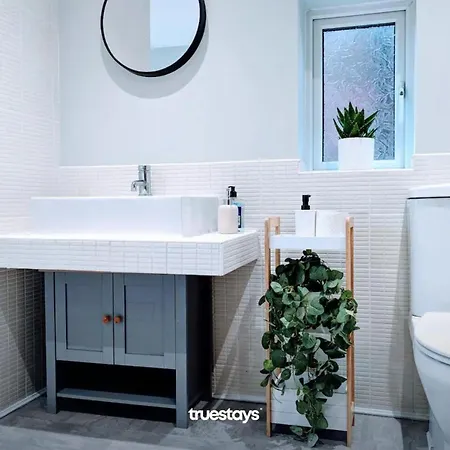 Ferienhaus Crawford House - Stunning 2 Bedroom House In *