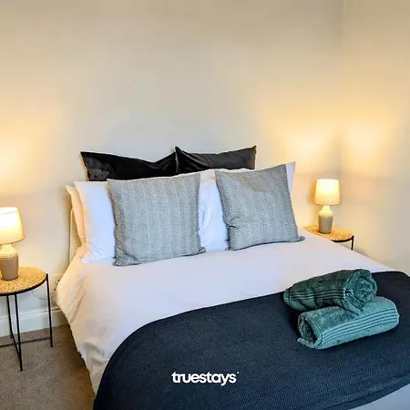 Crawford House - Stunning 2 Bedroom House In *