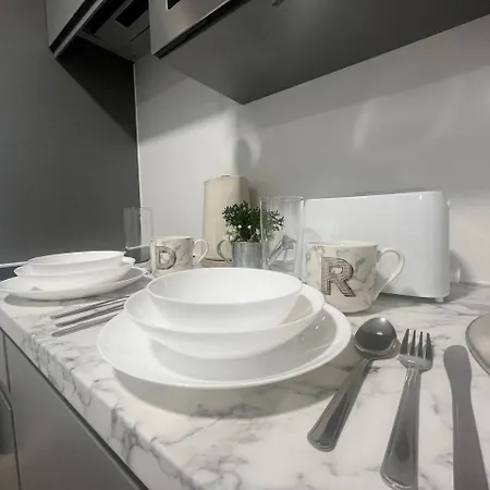 Stretford's Best: Cosy Studio Retreat