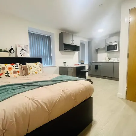 Stretford's Best: Cosy Studio Retreat Manchester