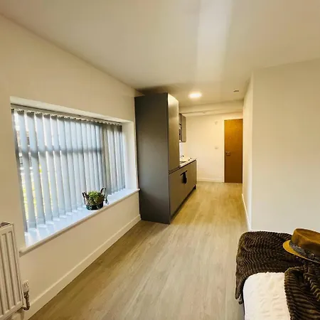 アパート Chic Hideaway: Modern Studio In Stretford