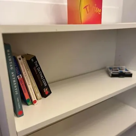 Salford 2-bed - Near Uni & Mcr Centre *