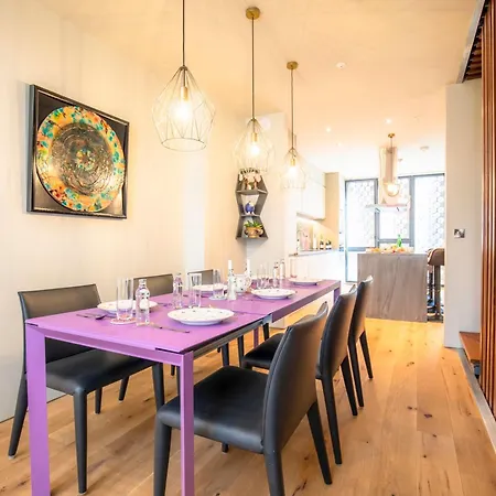 펜션 Luxury Roof Terrace Townhouse 맨체스터