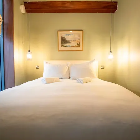 펜션 Luxury Roof Terrace Townhouse