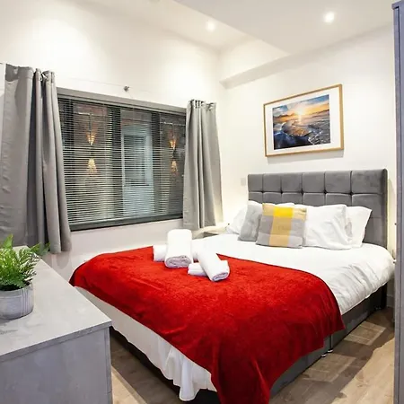 Super 2 Bed Close To Victoria Station Апартаменты Манчестер