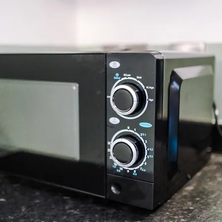 Elm , Collection Of Available Near Media , Free Parking 3*