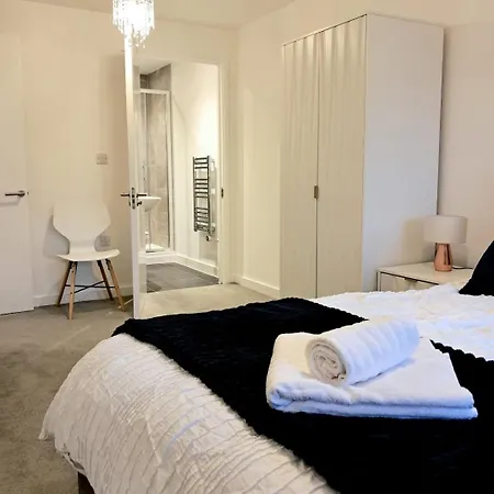 Balcony, Waterfront, En-suite, Roof Terrace, Yogo Exercise Studio, City Views Salford Apartmán *