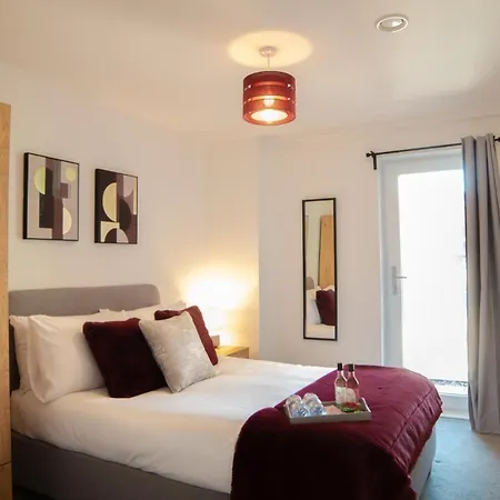 Luxury Mcr 2bed,2bath Apartment- Location! Manchester