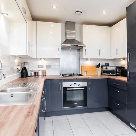 6 Guests - 3 Bedrooms - Free Wi-fi - Σπίτι διακοπών