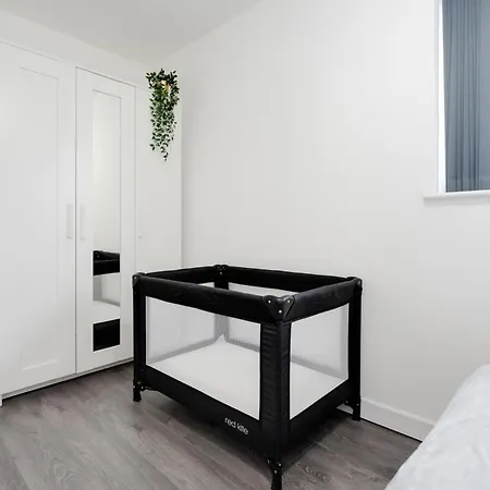 Tatil Evi Dazzling & Modern 4bd - Coop Live - Etihad - Parking Manchester
