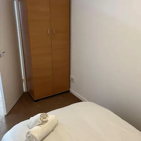 Сasa de vacaciones Salford 2-bed - Near Uni & Mcr Centre Mánchester