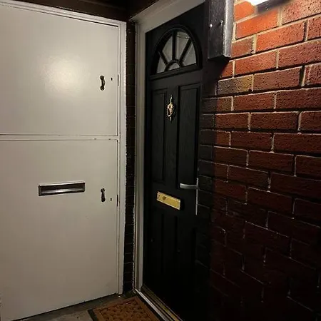 Salford 2-bed - Near Uni & Mcr Centre Сasa de vacaciones Mánchester