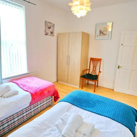 3x Parking Opposite Park Walk To Salford Uni Pass The Keys 別荘 マンチェスター