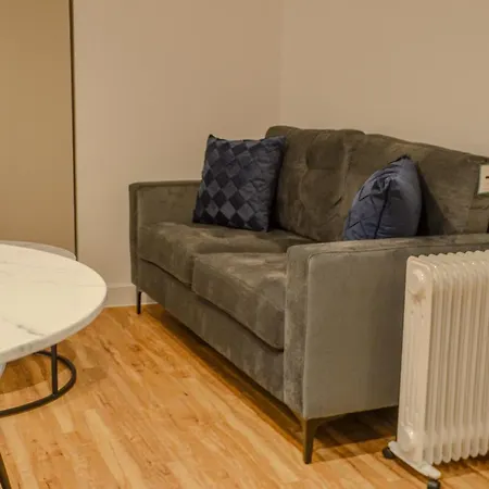 1 Bedroom Flat In דירה