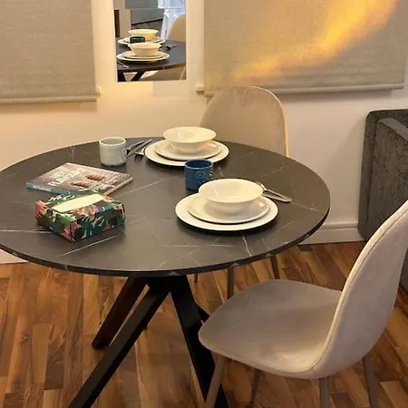 New Cosy Modern Centre Flat مانشستر