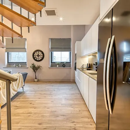 Centre 3 Bedroom #41 شقة *
