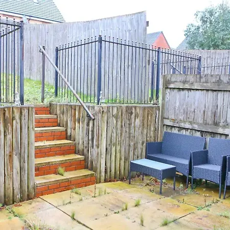 Pass The Keys Centre & Attractions Holiday home *