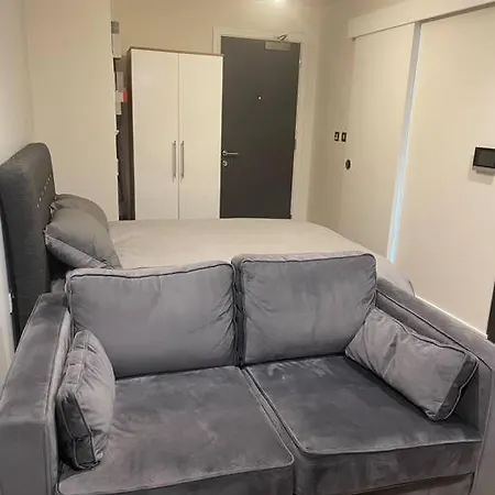 Stylish Flat In Old Trafford *