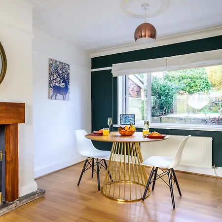 Serviced Northernnightzzz - The Bank Vakantiehuis